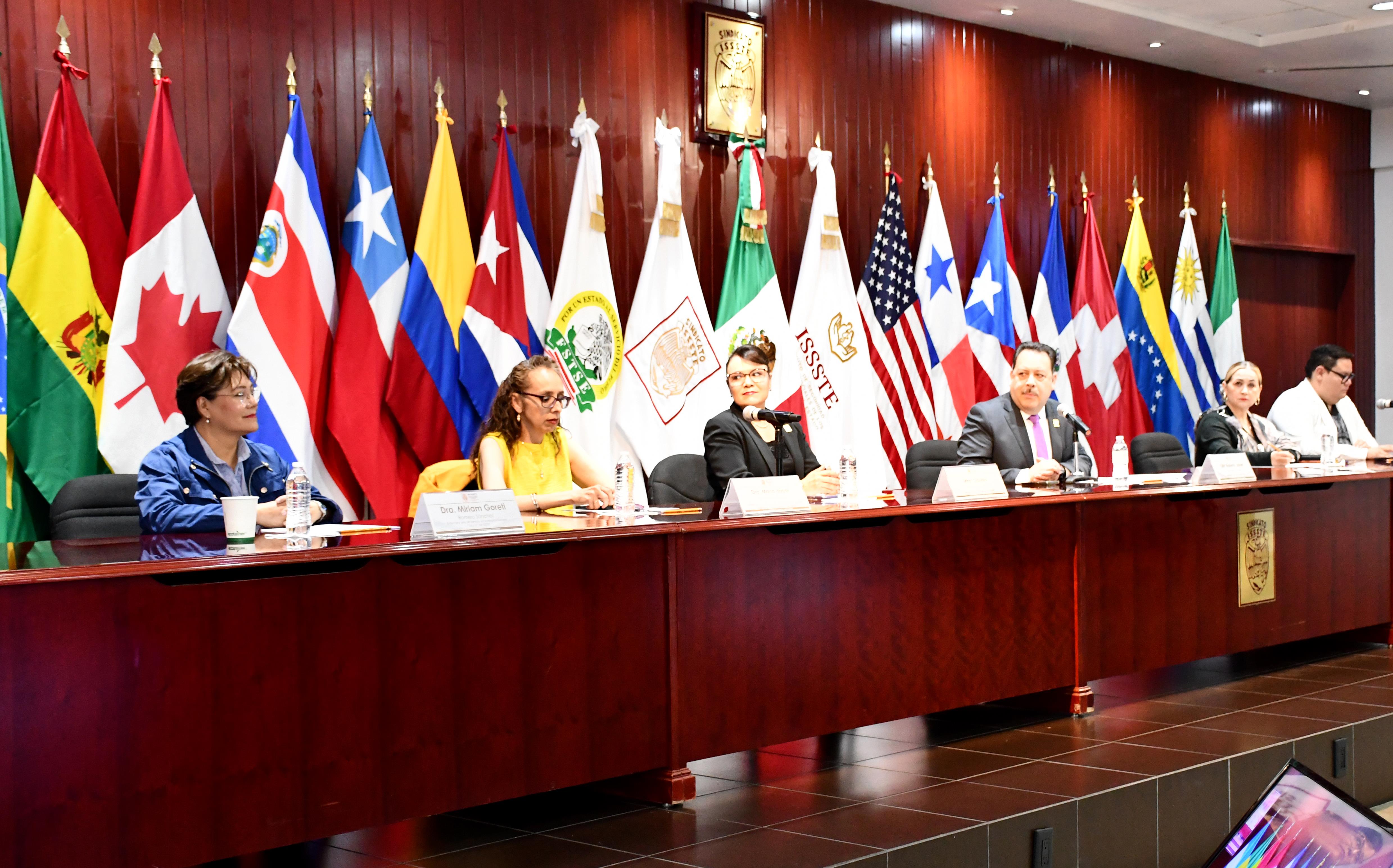 "1er Diplomado de Administración y Docencia en lo Servicios de Enfermeria"